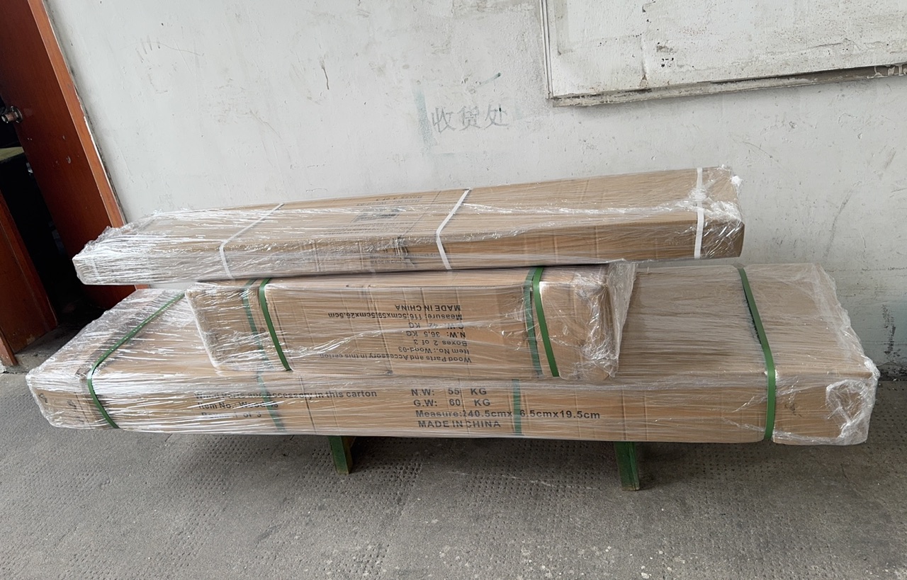 Khách hàng của Chile đặt hàng mẫu xoay bằng gỗ